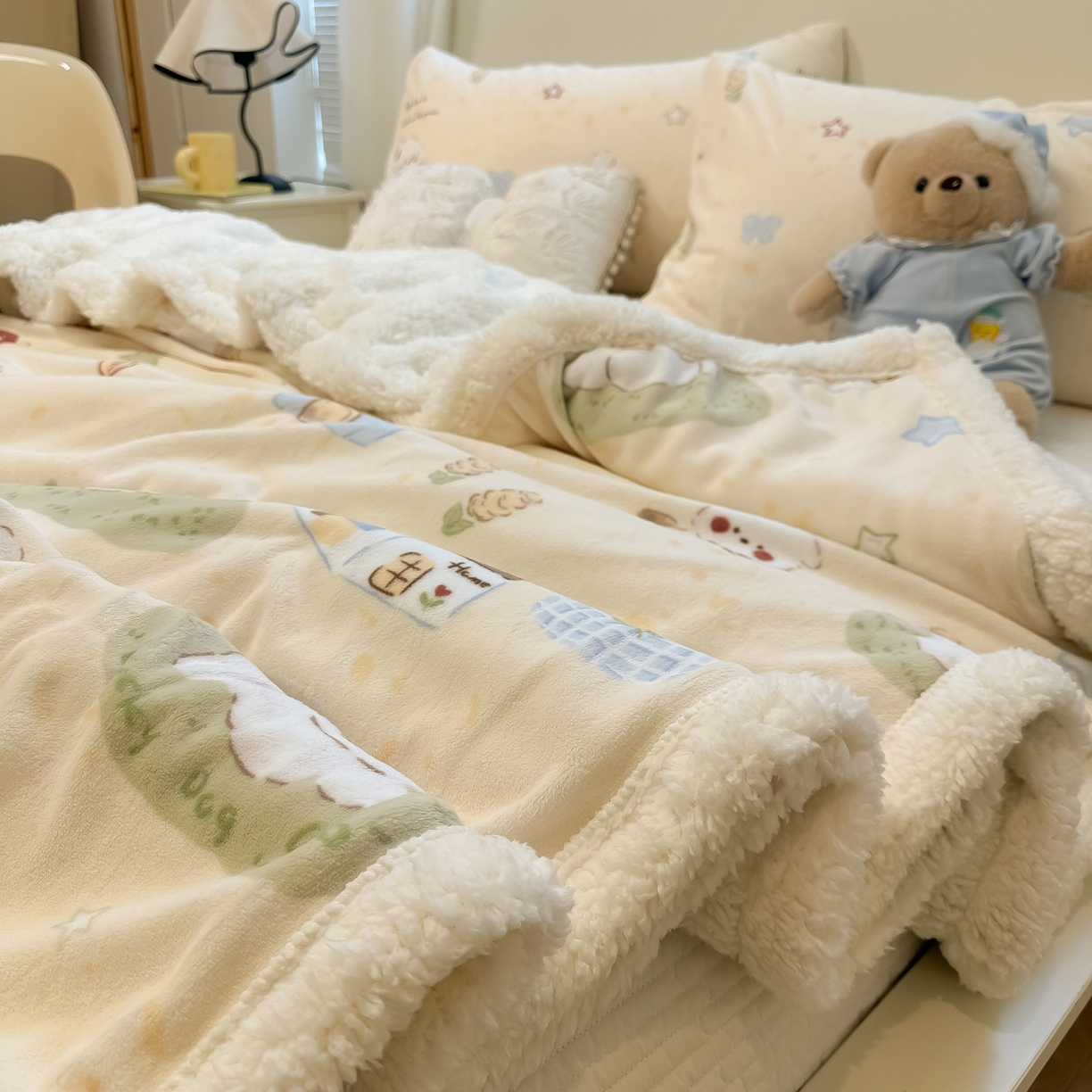 91家纺网 家纺一手货源 找家纺 盼季家纺 2025新款日韩奶油风羊羔绒+牛奶绒可爱卡通毛毯沙发毯盖毯 羊羔绒毛毯-丝带汪汪聚会