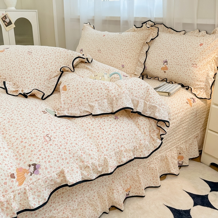 91家纺网 家纺一手货源 找家纺 梦可莱家居 2025秋冬新款法式小黑边木棉云感皱皱纱四件套床盖款 小黑边-小女孩