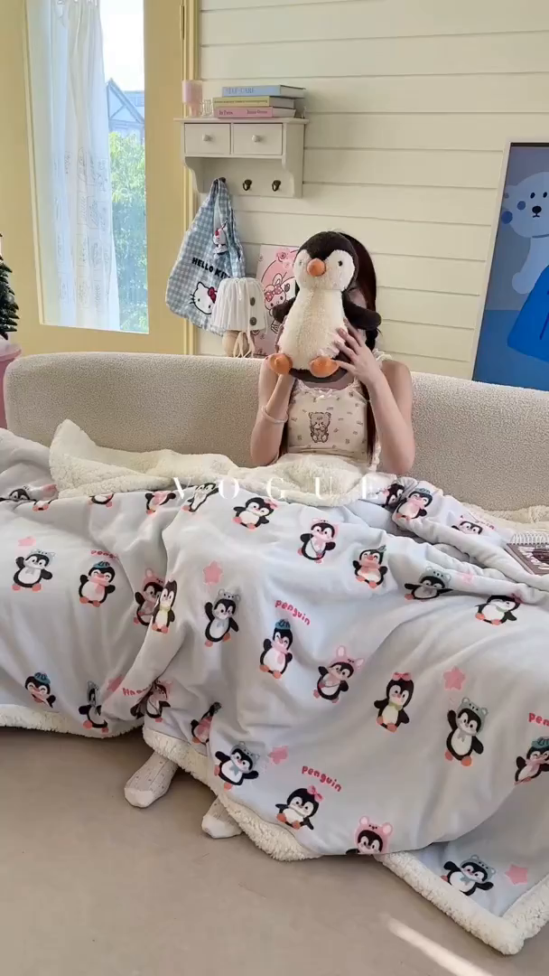 91家纺网 家纺一手货源 找家纺 贝扬思家纺 2025新款秋冬可爱系牛奶绒羊羔绒多功能毛毯奶盖系列 奶盖-QQ企鹅