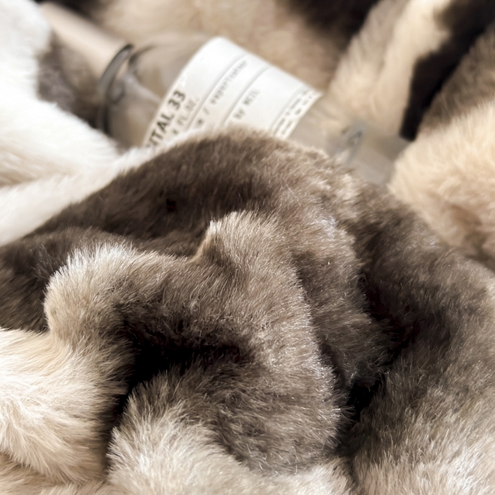 91家纺网 家纺一手货源 找家纺 子曰 2025新款A类法式轻奢赫本风兔绒牛奶绒四件套美拉德系 法式-莫奈