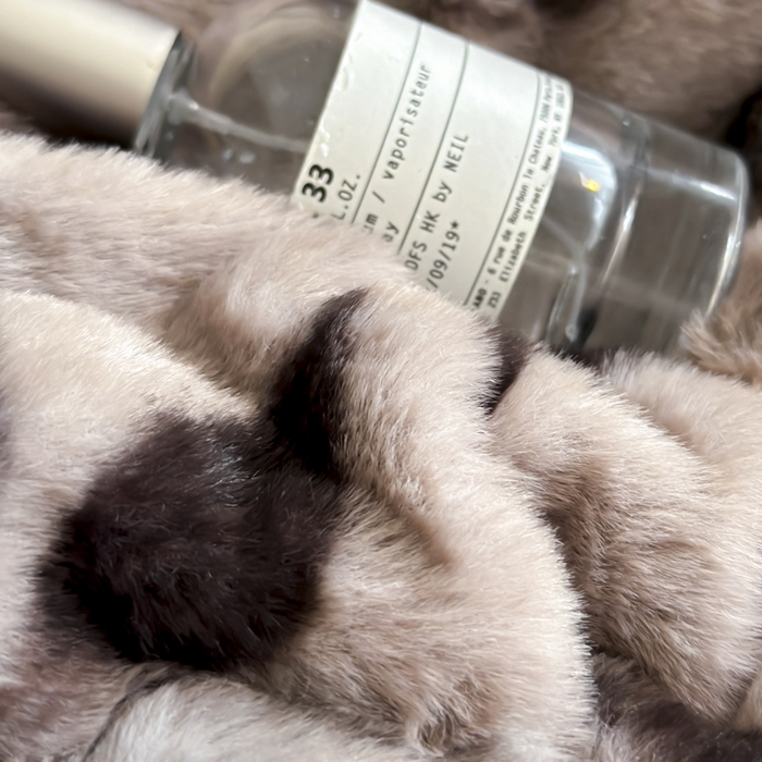 91家纺网 家纺一手货源 找家纺 子曰 2025新款A类法式轻奢赫本风兔绒牛奶绒四件套美拉德系 法式-爱魅