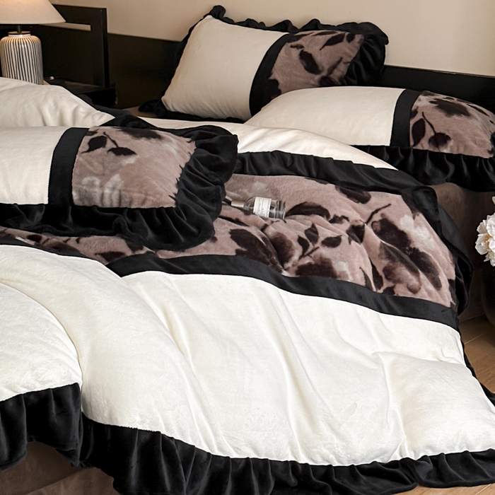 91家纺网 家纺一手货源 找家纺 子曰 2025新款A类法式轻奢赫本风兔绒牛奶绒四件套美拉德系 法式-爱魅