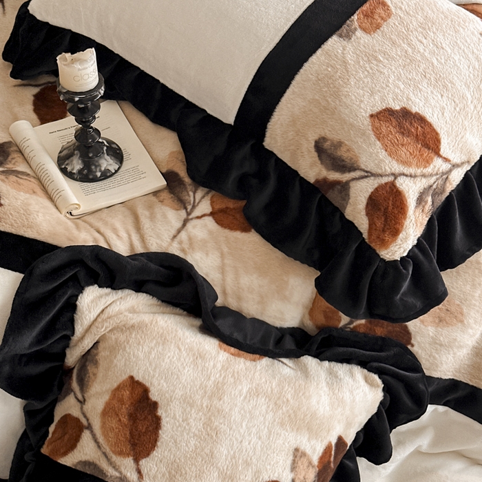 91家纺网 家纺一手货源 找家纺 子曰 2025新款A类法式轻奢赫本风兔绒牛奶绒四件套美拉德系 法式-曼丽