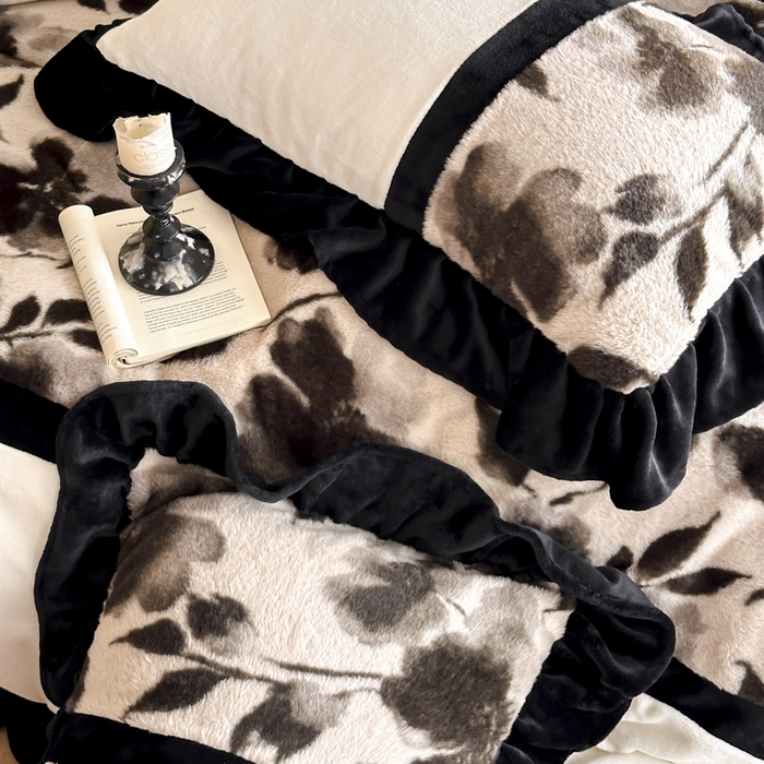 91家纺网 家纺一手货源 找家纺 子曰 2025新款A类法式轻奢赫本风兔绒牛奶绒四件套美拉德系 法式-莫奈