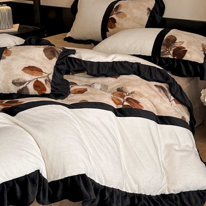 91家纺网 家纺一手货源 找家纺 子曰 2025新款A类法式轻奢赫本风兔绒牛奶绒四件套美拉德系 法式-曼丽