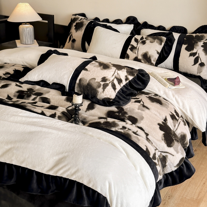 91家纺网 家纺一手货源 找家纺 子曰 2025新款A类法式轻奢赫本风兔绒牛奶绒四件套美拉德系 法式-莫奈