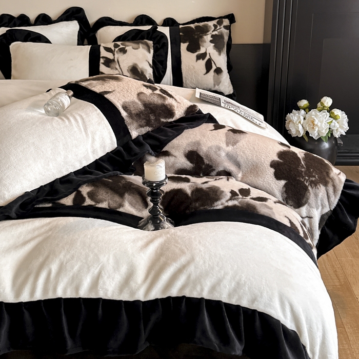 91家纺网 家纺一手货源 找家纺 子曰 2025新款A类法式轻奢赫本风兔绒牛奶绒四件套美拉德系 法式-莫奈