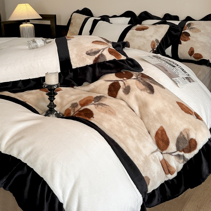 91家纺网 家纺一手货源 找家纺 子曰 2025新款A类法式轻奢赫本风兔绒牛奶绒四件套美拉德系 法式-曼丽