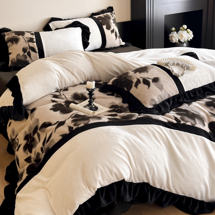 91家纺网 家纺一手货源 找家纺 子曰 2025新款A类法式轻奢赫本风兔绒牛奶绒四件套美拉德系 法式-莫奈