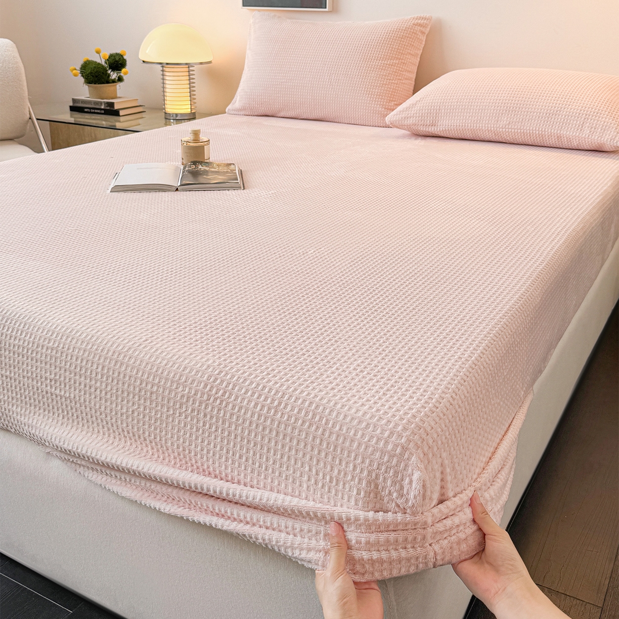 91家纺网 家纺一手货源 找家纺 （总）如一 2025新款全消光230克烂花牛奶绒马卡龙系列床笠枕套三件套