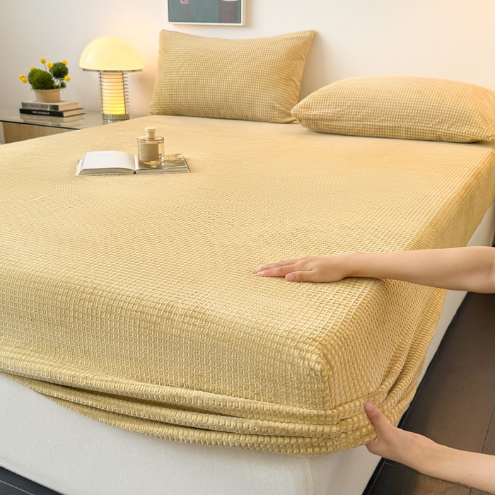 91家纺网 家纺一手货源 找家纺 （总）如一 2025新款全消光230克烂花牛奶绒马卡龙系列床笠枕套三件套