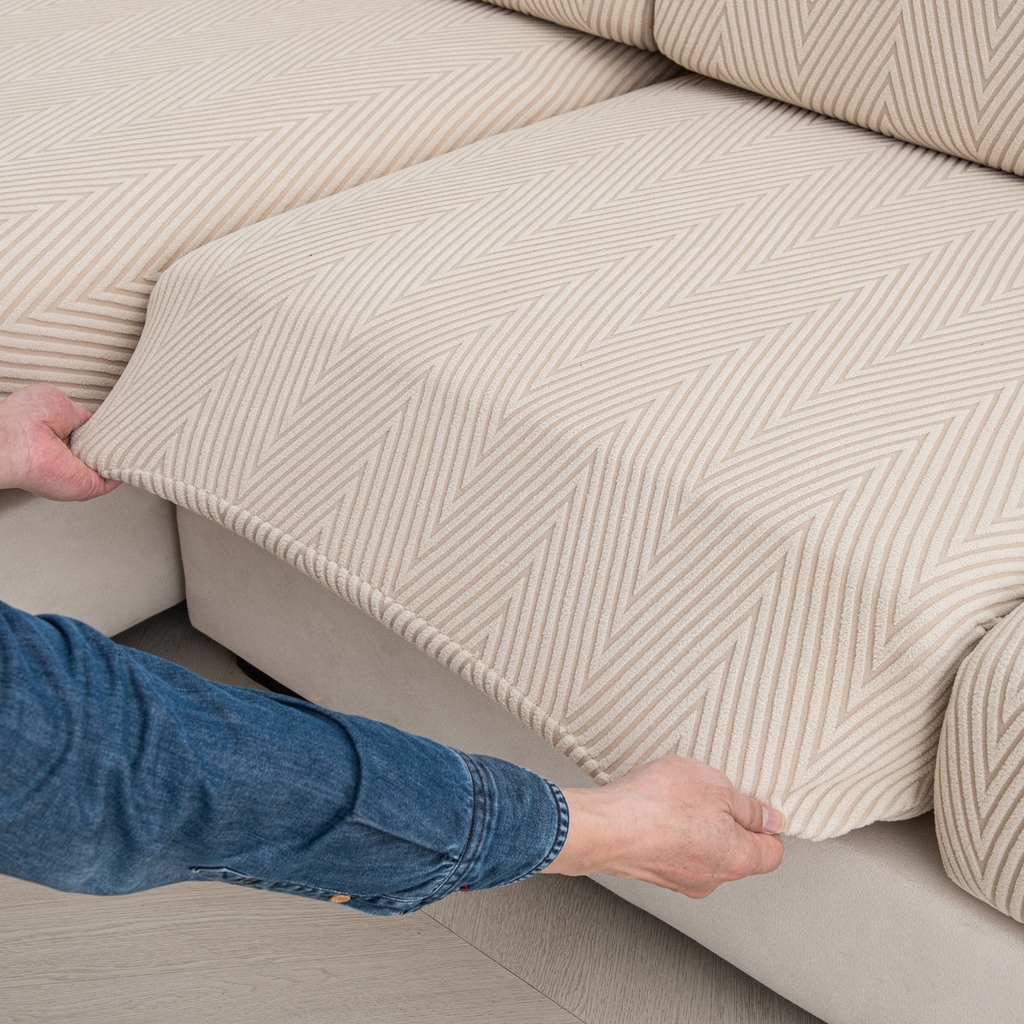 91家纺网 家纺一手货源 找家纺 飞翔家纺沙发套 2025新款人字格坐垫套 卡其色