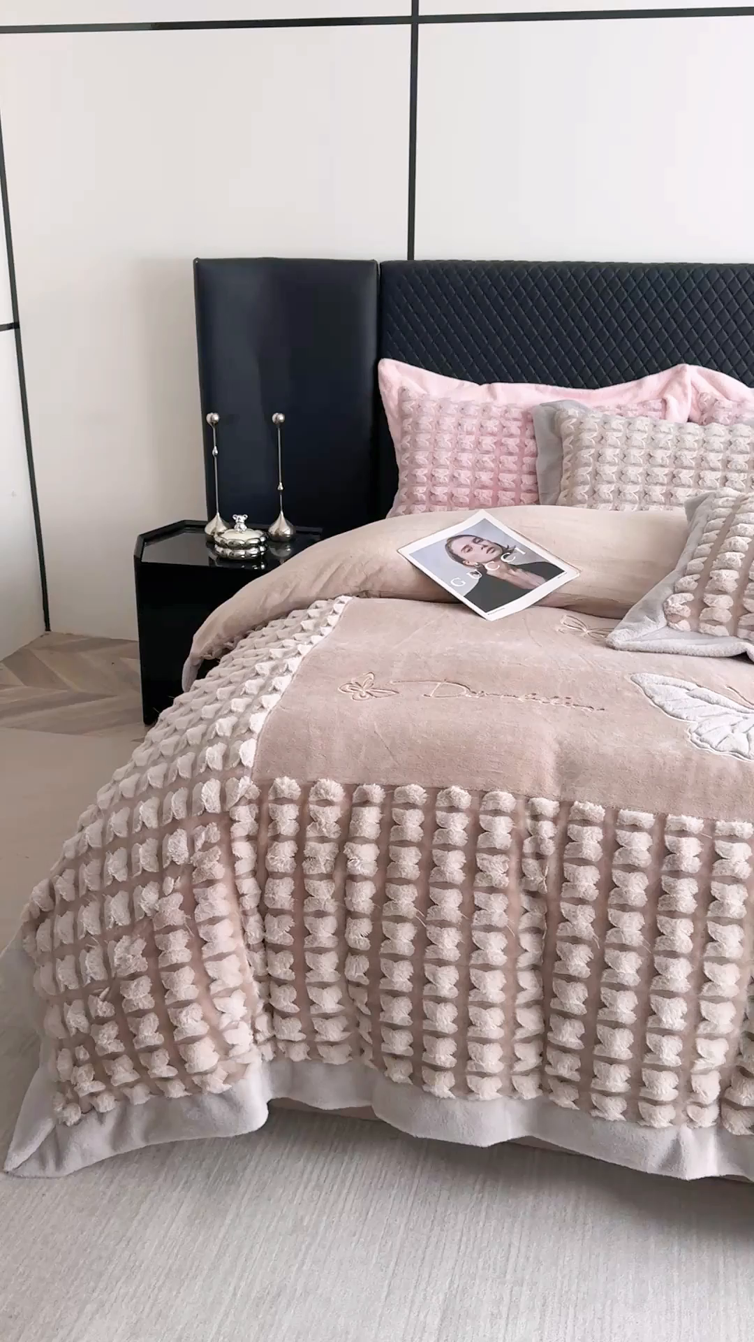 91家纺网 家纺一手货源 找家纺 优姿家纺 2025新品兔毛绣花保暖四件套-蝶梦芳华 蝶梦芳华-豆沙