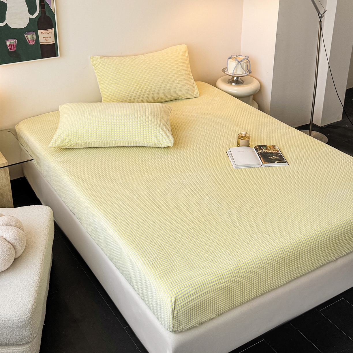 91家纺网 家纺一手货源 找家纺 如一 2025新款全消光230克烂花牛奶绒马卡龙系列床笠枕套三件套 马卡龙-白黄