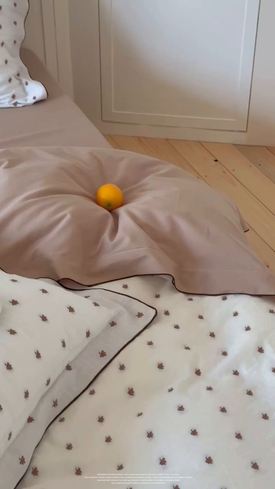 91家纺网 家纺一手货源 找家纺 觅糖家纺 2025新款亲肤舒适水洗棉密拷提花四件套（会员-10元 控价劵后不得低于188/248/268） 枫叶咖