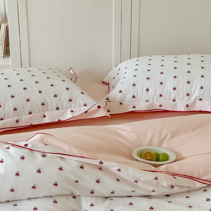 91家纺网 家纺一手货源 找家纺 觅糖家纺 2025新款亲肤舒适水洗棉密拷提花四件套（会员-10元 控价劵后不得低于188/248/268） 樱桃粉