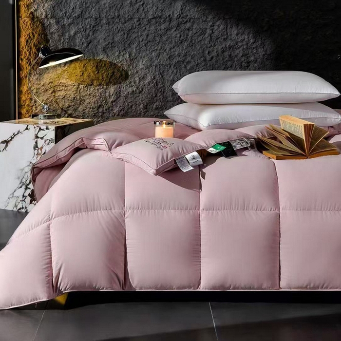 91家纺网 家纺一手货源 找家纺 玖玖爱家纺 2025新款天丝糯棉鹅绒冬被被子被芯 樱花粉