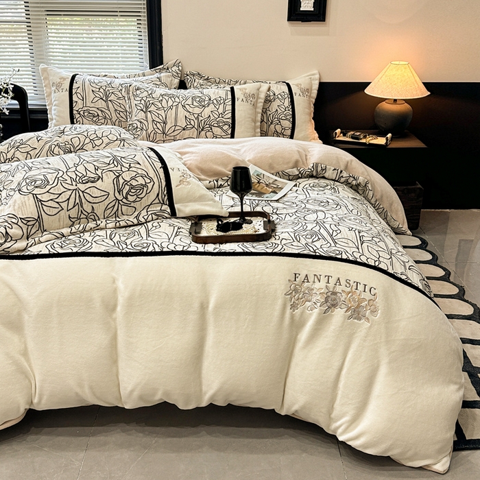 91家纺网 家纺一手货源 找家纺 （总）金牛座家纺 2025新款立体雕花加厚牛奶绒刺绣拼接四件套【控价 售价请勿低于158】