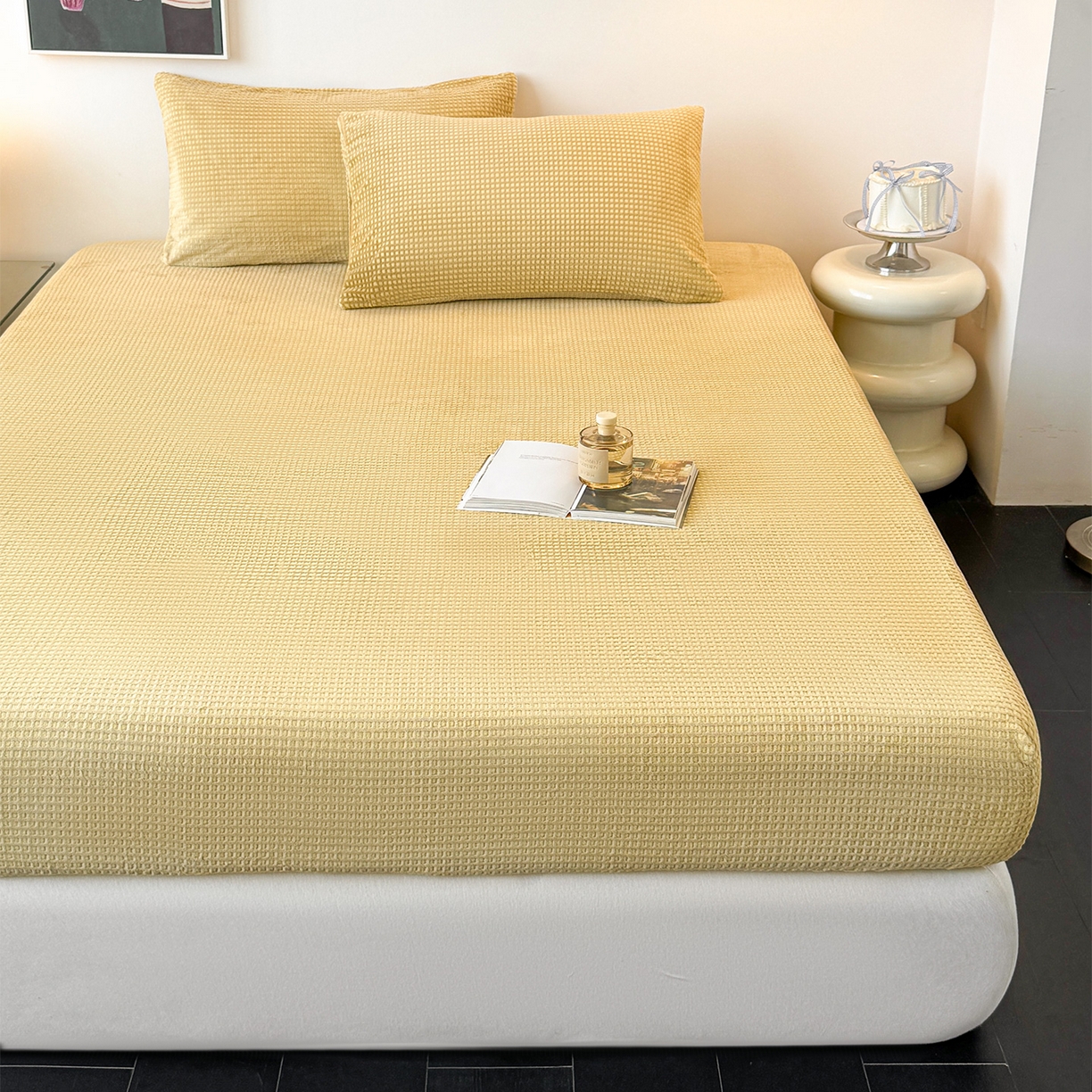 91家纺网 家纺一手货源 找家纺 如一 2025新款全消光230克烂花牛奶绒马卡龙系列床笠枕套三件套 马卡龙-咖黄