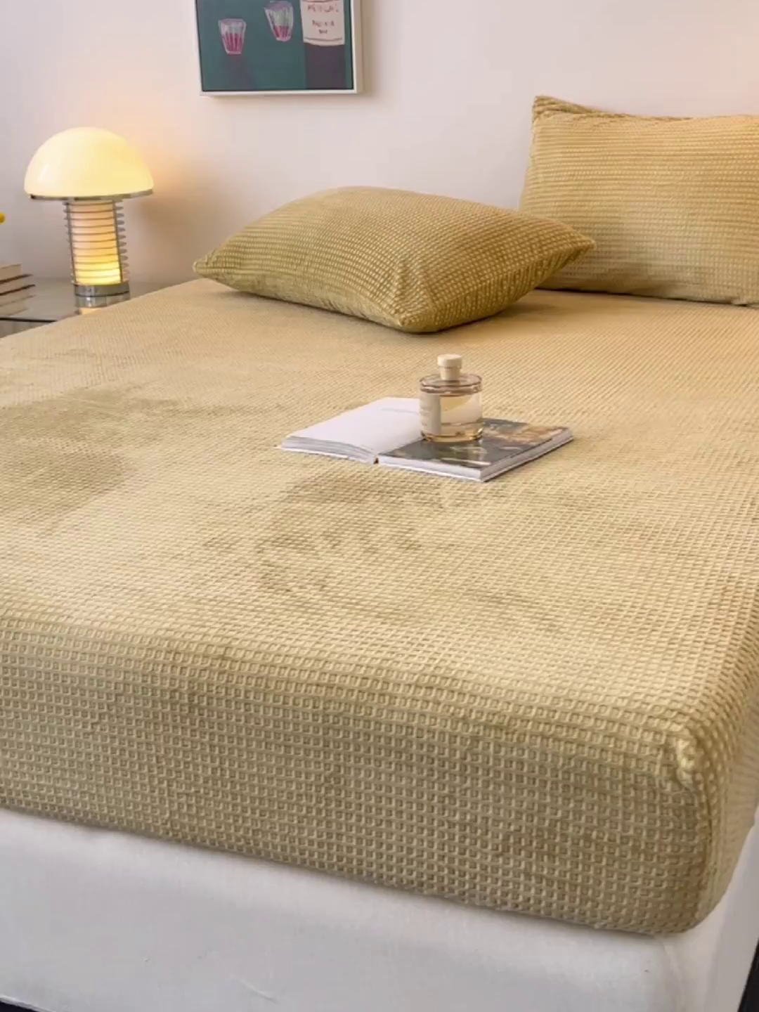 91家纺网 家纺一手货源 找家纺 如一 2025新款全消光230克烂花牛奶绒马卡龙系列床笠枕套三件套 马卡龙-咖黄