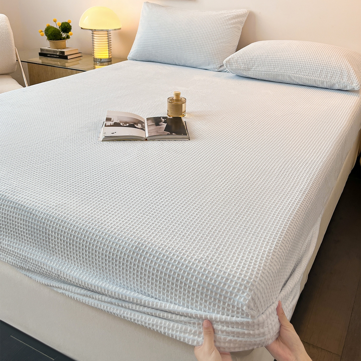 91家纺网 家纺一手货源 找家纺 如一 2025新款全消光230克烂花牛奶绒马卡龙系列床笠枕套三件套 马卡龙-蓝白