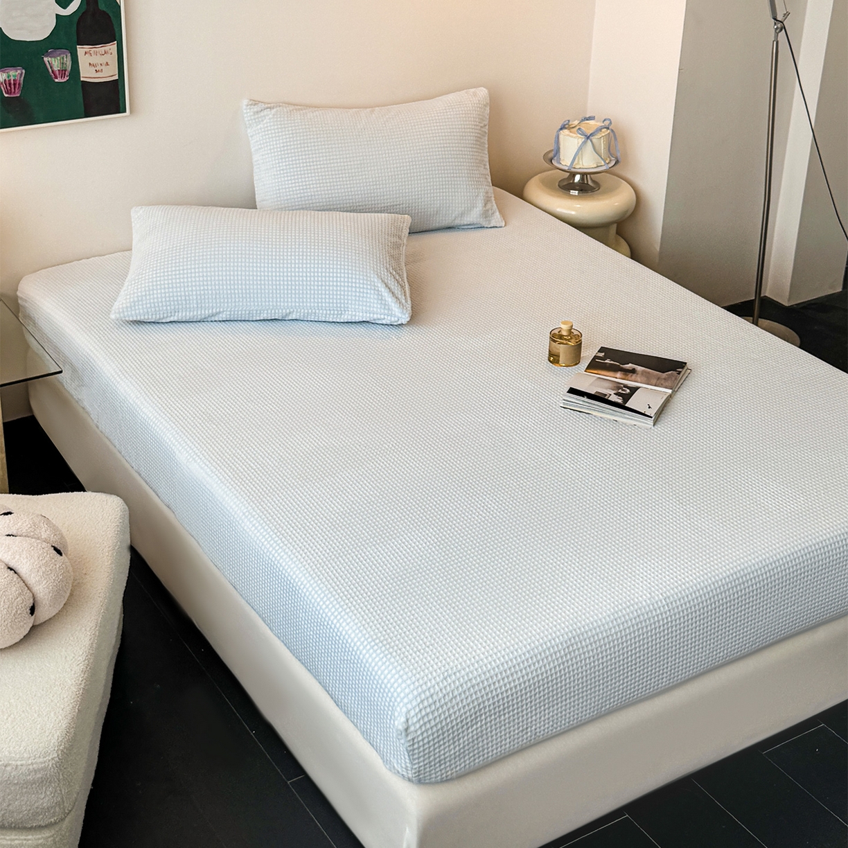 91家纺网 家纺一手货源 找家纺 如一 2025新款全消光230克烂花牛奶绒马卡龙系列床笠枕套三件套 马卡龙-蓝白