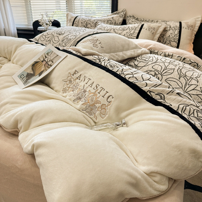 91家纺网 家纺一手货源 找家纺 金牛座家纺 2025新款立体雕花加厚牛奶绒刺绣拼接四件套【控价 售价请勿低于158】 花海