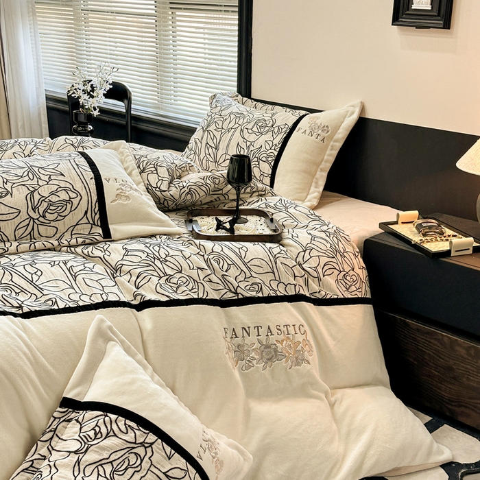 91家纺网 家纺一手货源 找家纺 金牛座家纺 2025新款立体雕花加厚牛奶绒刺绣拼接四件套【控价 售价请勿低于158】 花海