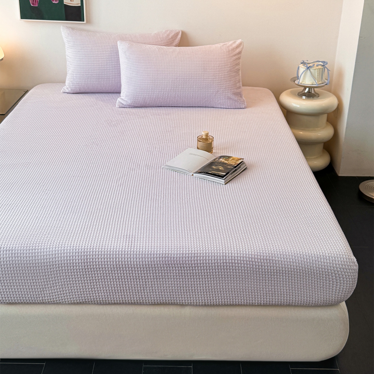 91家纺网 家纺一手货源 找家纺 如一 2025新款全消光230克烂花牛奶绒马卡龙系列床笠枕套三件套 马卡龙-紫白