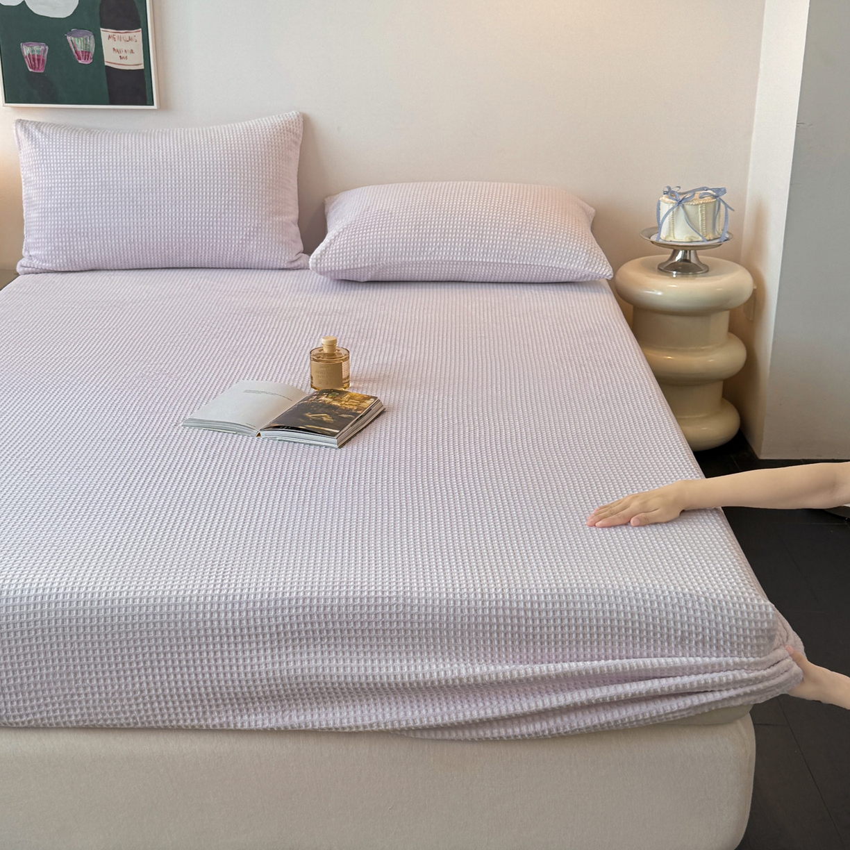 91家纺网 家纺一手货源 找家纺 如一 2025新款全消光230克烂花牛奶绒马卡龙系列床笠枕套三件套 马卡龙-紫白