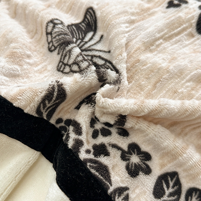 91家纺网 家纺一手货源 找家纺 金牛座家纺 2025新款立体雕花加厚牛奶绒刺绣拼接四件套【控价 售价请勿低于158】 蝶林