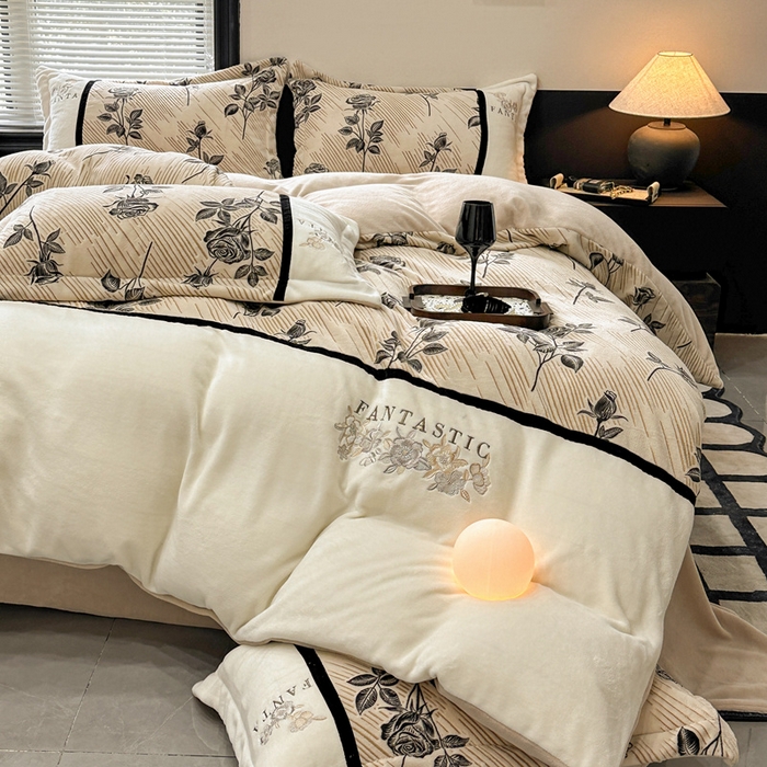 金牛座家纺 2025新款立体雕花加厚牛奶绒刺绣拼接四件套【控价 售价请勿低于158】 玫语