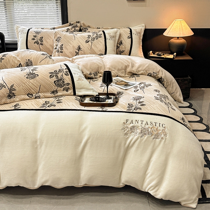 91家纺网 家纺一手货源 找家纺 金牛座家纺 2025新款立体雕花加厚牛奶绒刺绣拼接四件套【控价 售价请勿低于158】 玫语