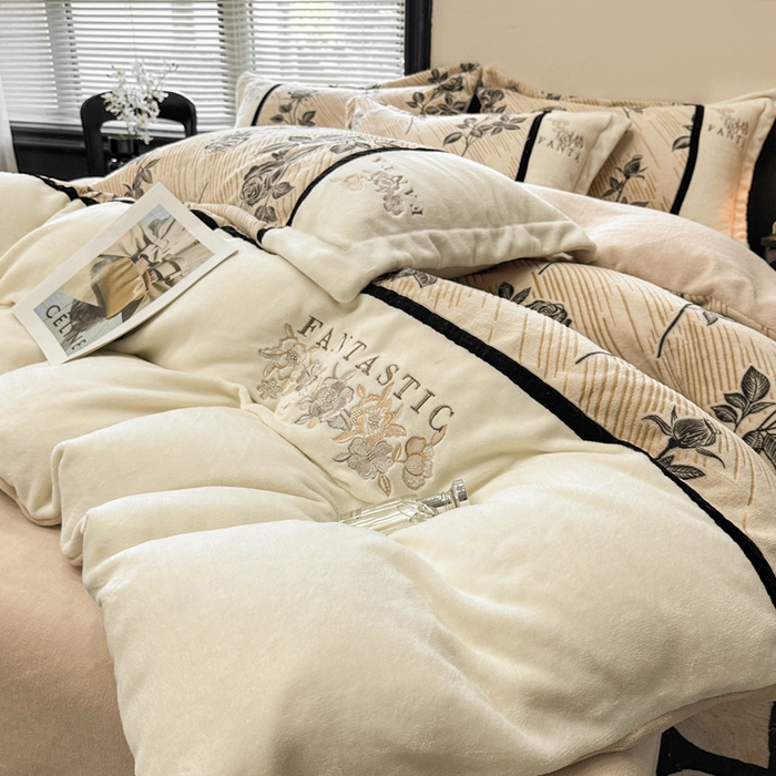 91家纺网 家纺一手货源 找家纺 金牛座家纺 2025新款立体雕花加厚牛奶绒刺绣拼接四件套【控价 售价请勿低于158】 玫语