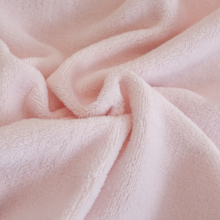 91家纺网 家纺一手货源 找家纺 KA家纺 2025新款冬刺绣款宽边拼角牛奶绒四件套-沐言系列 沐言粉