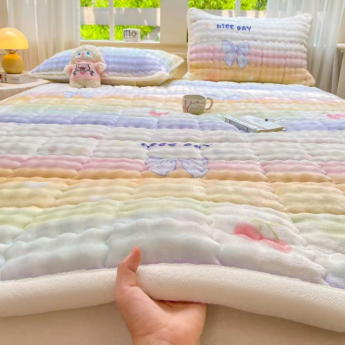 91家纺网 家纺一手货源 找家纺 （总）优品惠 2025新款兔毛绒泡泡牛奶绒床垫子夹棉床褥床盖床单加厚保暖