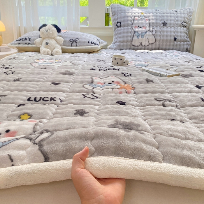 91家纺网 家纺一手货源 找家纺 （总）优品惠 2025新款兔毛绒泡泡牛奶绒床垫子夹棉床褥床盖床单加厚保暖
