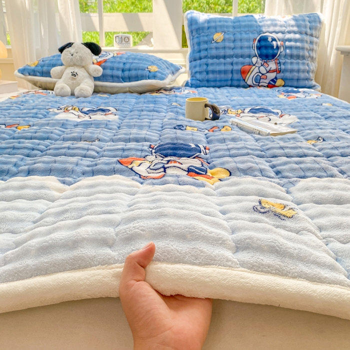 91家纺网 家纺一手货源 找家纺 （总）优品惠 2025新款兔毛绒泡泡牛奶绒床垫子夹棉床褥床盖床单加厚保暖