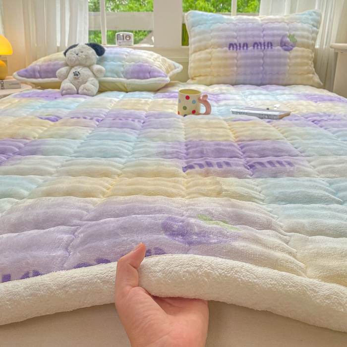 91家纺网 家纺一手货源 找家纺 （总）优品惠 2025新款兔毛绒泡泡牛奶绒床垫子夹棉床褥床盖床单加厚保暖