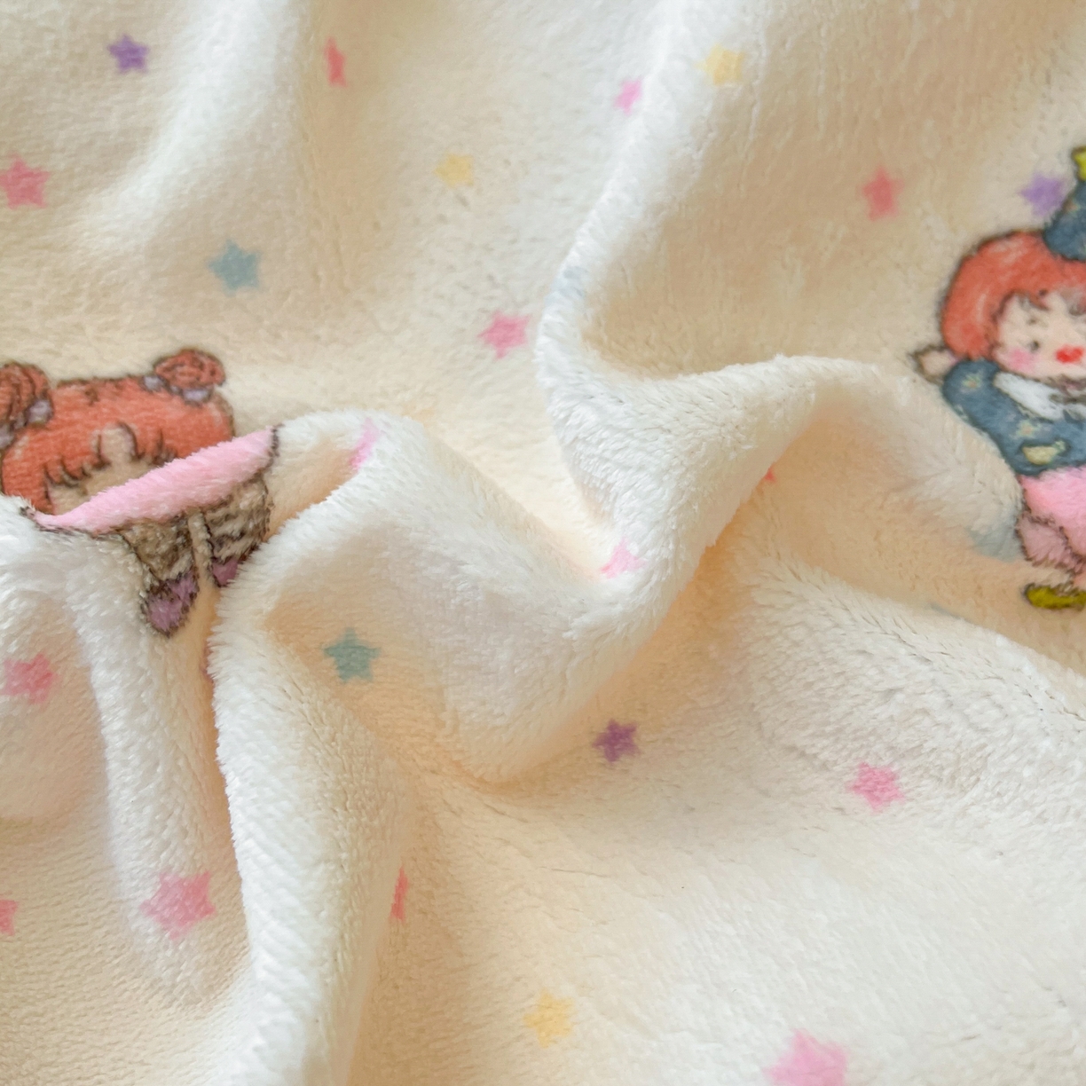 91家纺网 家纺一手货源 找家纺 优承佳生活馆 2025新款加厚亲肤保暖可爱清新系列牛奶绒四件套单被套系列（有买家秀） 百变女孩