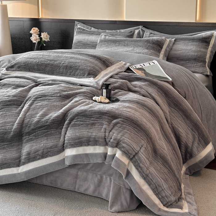 91家纺网 家纺一手货源 找家纺 （总）绘萱家居 2025新款亲肤舒适双拼边雕花兔毛绒四件套-爱丁堡