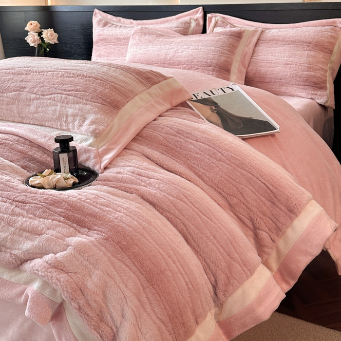 91家纺网 家纺一手货源 找家纺 （总）绘萱家居 2025新款亲肤舒适双拼边雕花兔毛绒四件套-爱丁堡