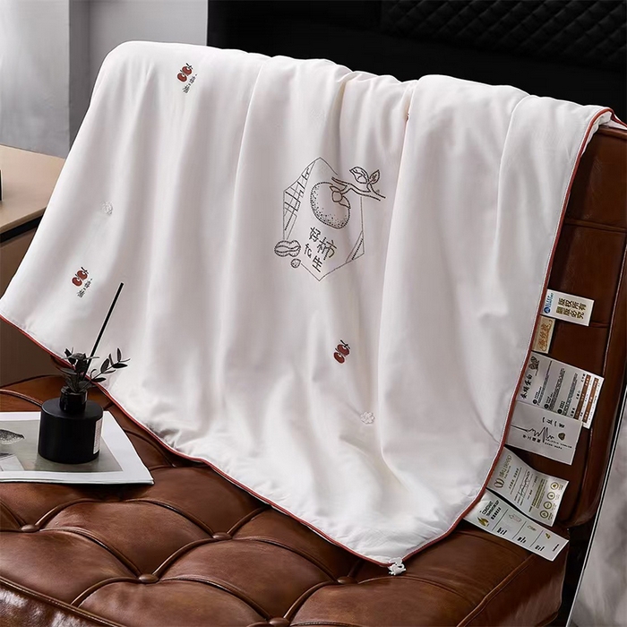 91家纺网 家纺一手货源 找家纺 玖玖爱家纺 2025新款100支剪花全棉贡缎长绒棉春秋四季桑蚕丝被-好柿发生 好柿发生-白色