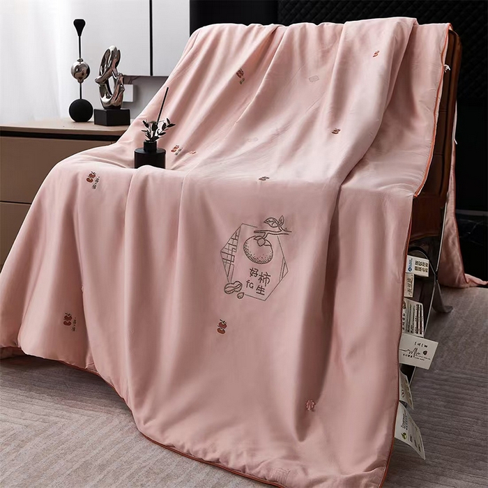 91家纺网 家纺一手货源 找家纺 玖玖爱家纺 2025新款100支剪花全棉贡缎长绒棉春秋四季桑蚕丝被-好柿发生 好柿发生-粉色