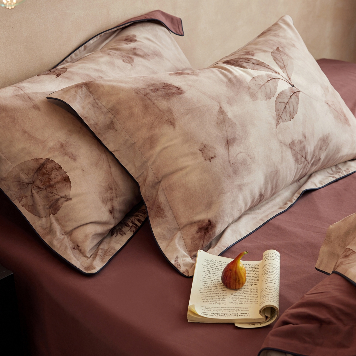 91家纺网 家纺一手货源 找家纺 简纯主义 2025新款全棉磨毛一叶知秋系列四件套（控价：239/299/319） 一叶知秋-红