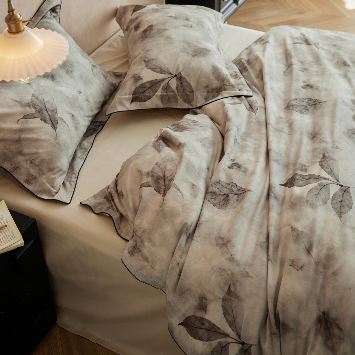 91家纺网 家纺一手货源 找家纺 简纯主义 2025新款全棉磨毛一叶知秋系列四件套（控价：239/299/319） 一叶知秋-黄