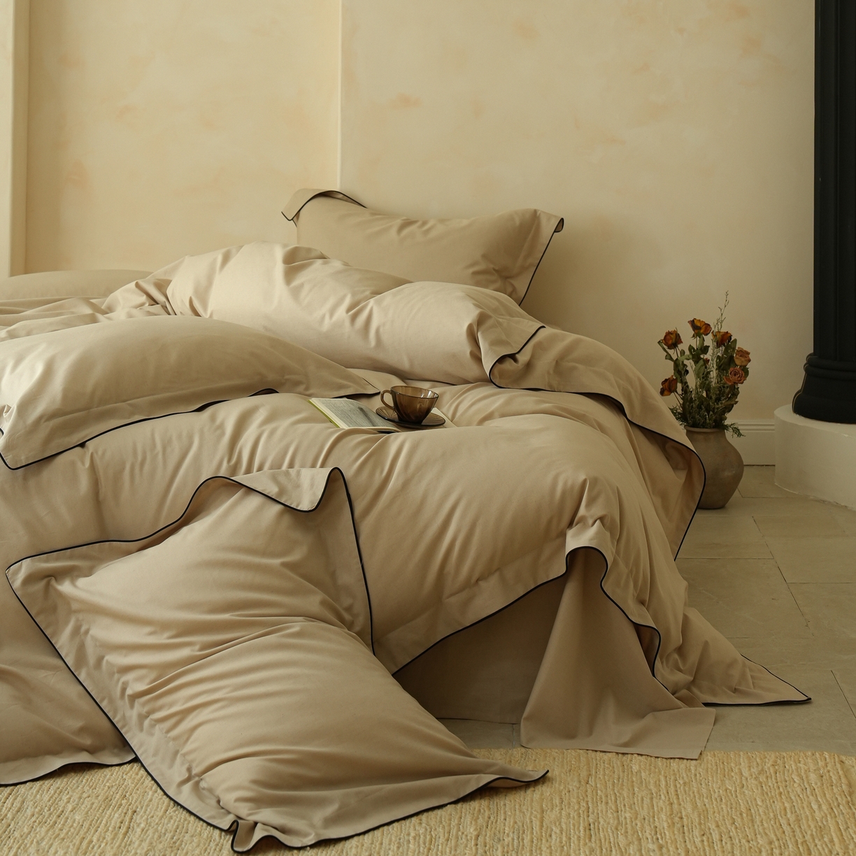 91家纺网 家纺一手货源 找家纺 简纯主义 2025新款棉麻素织雅韵系列四件套 琥珀杏