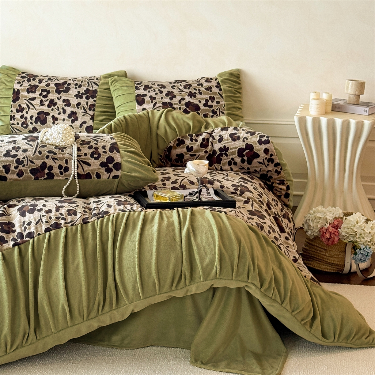 91家纺网 家纺一手货源 找家纺 （总）奥裕家纺 2025新款法式美拉德雕花绒四件套