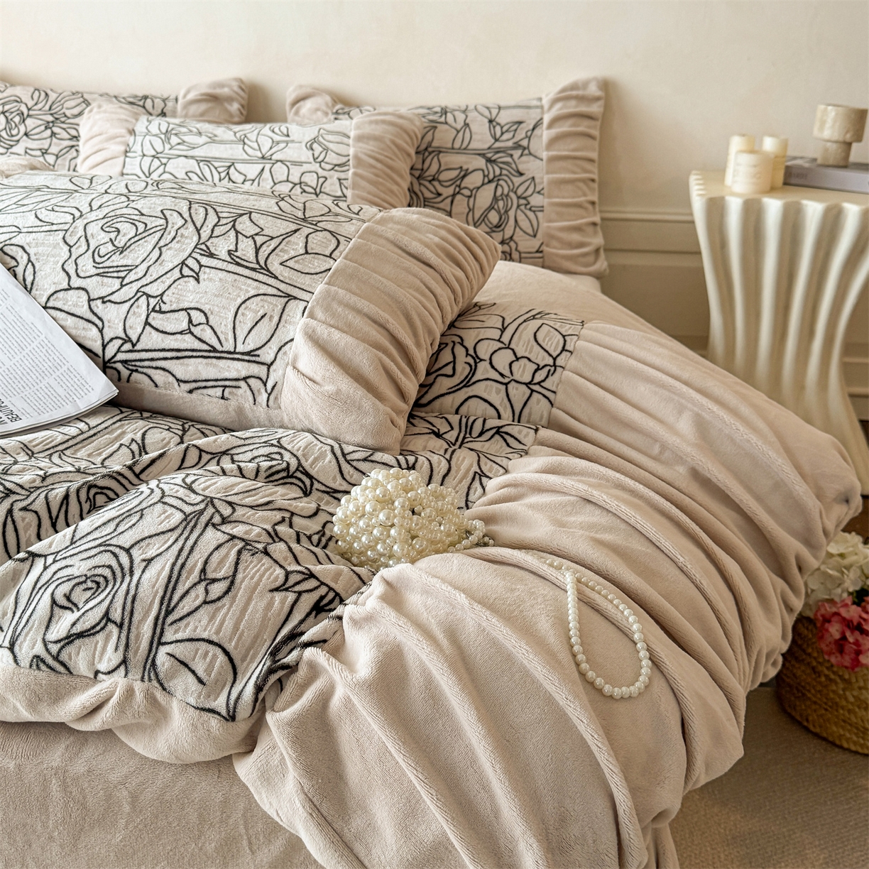 91家纺网 家纺一手货源 找家纺 （总）奥裕家纺 2025新款法式美拉德雕花绒四件套