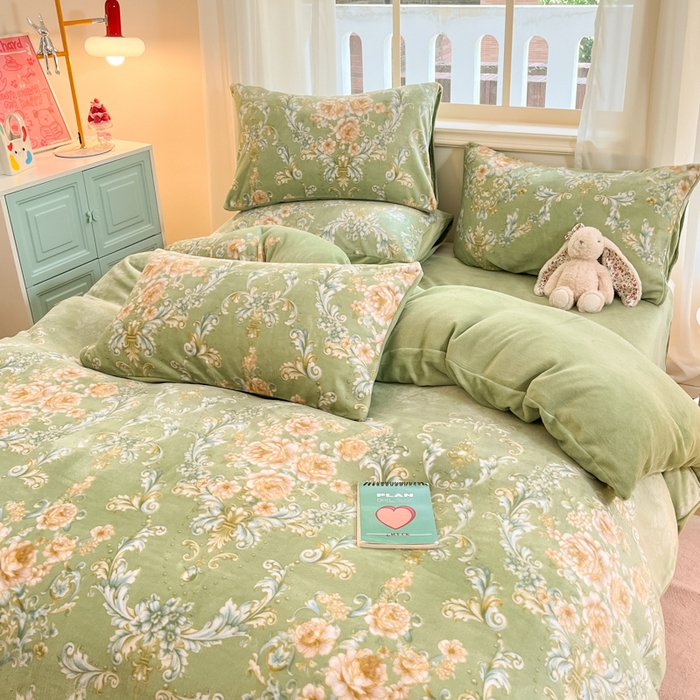 91家纺网 家纺一手货源 找家纺 席佬大 2025新款高克重印花牛奶绒系列四件套 国色芳华-绿